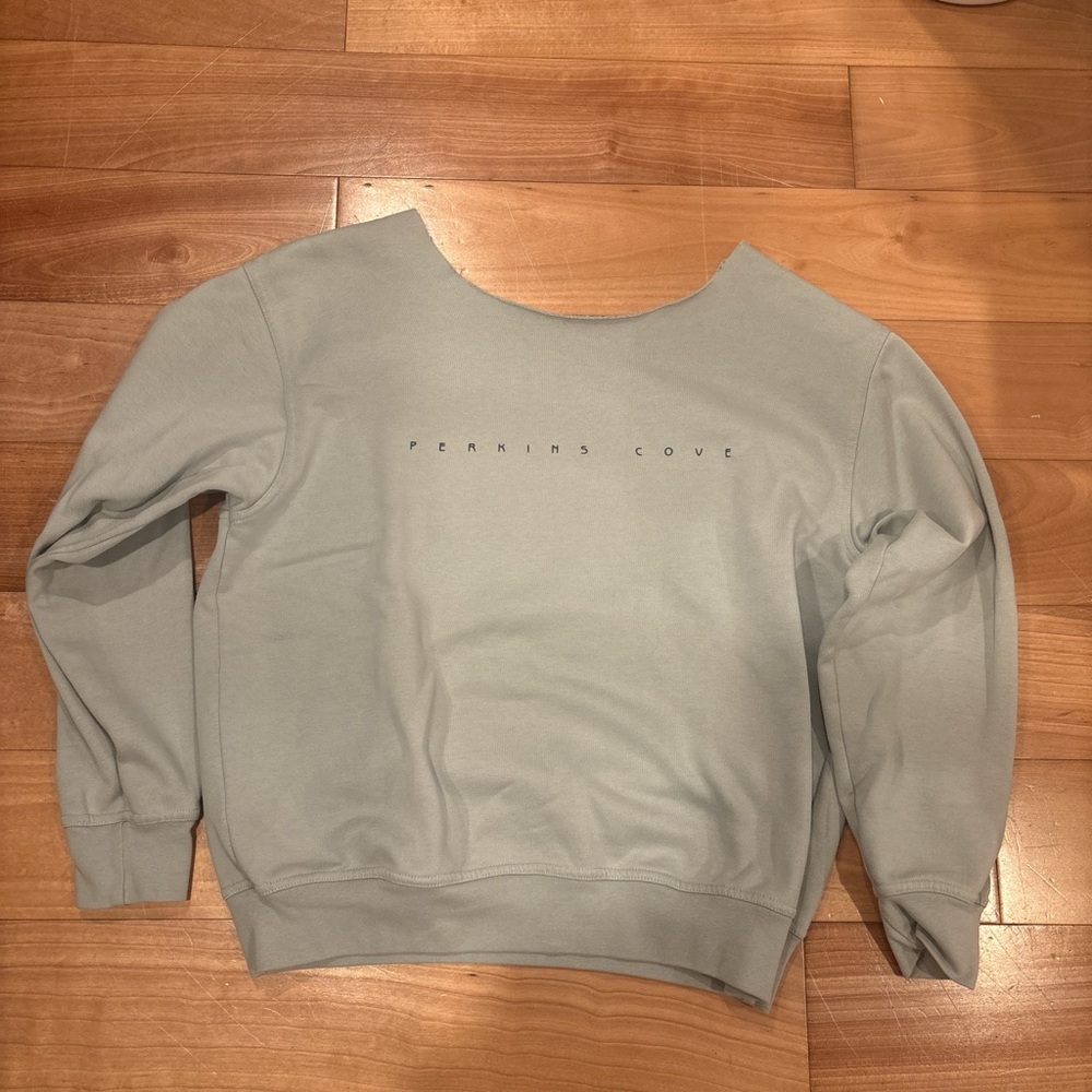 Women's extra small green off the shoulder crewneck (purchased in Maine)